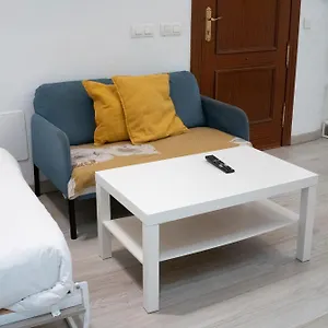 Estupendo Estudio Al Lado De Plaza La Merced , Málaga España